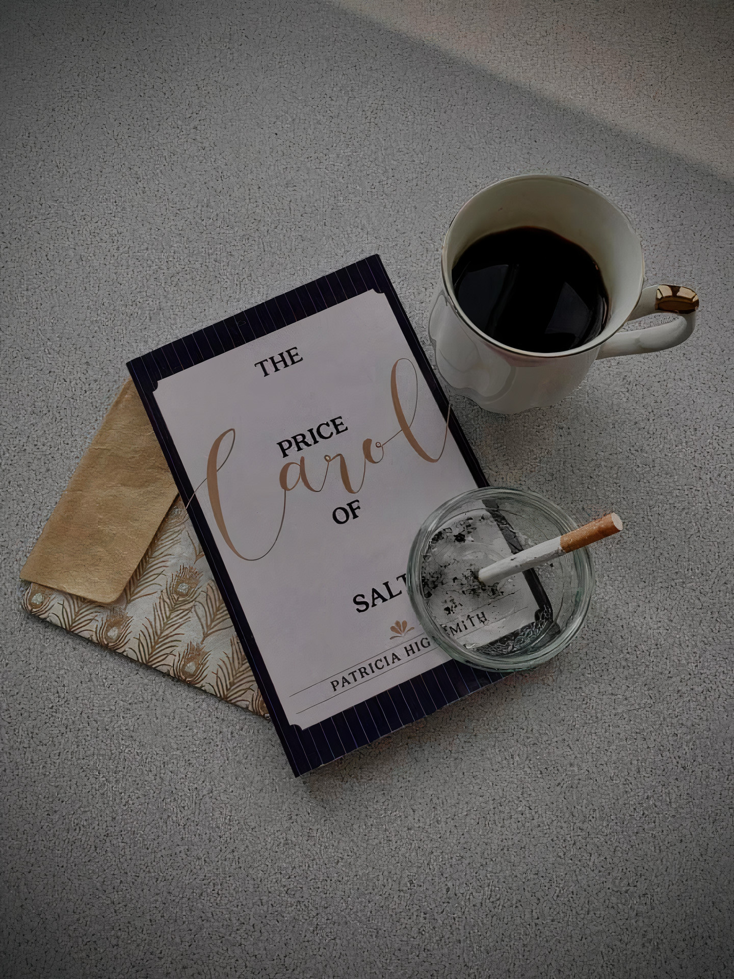 A look brief look at the first edition of Patricia Highsmith's lesbian classic The Price Of Salt.